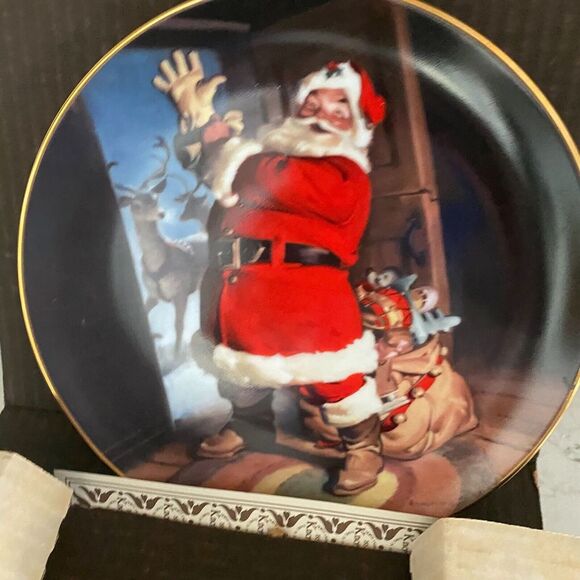 1992 Knowles 'Santa's On His Way' by Haddon Sundblom Plate with Certificate - Picture 3 of 12